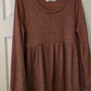 Ribbed Babydoll Long Sleeve Top in Rust